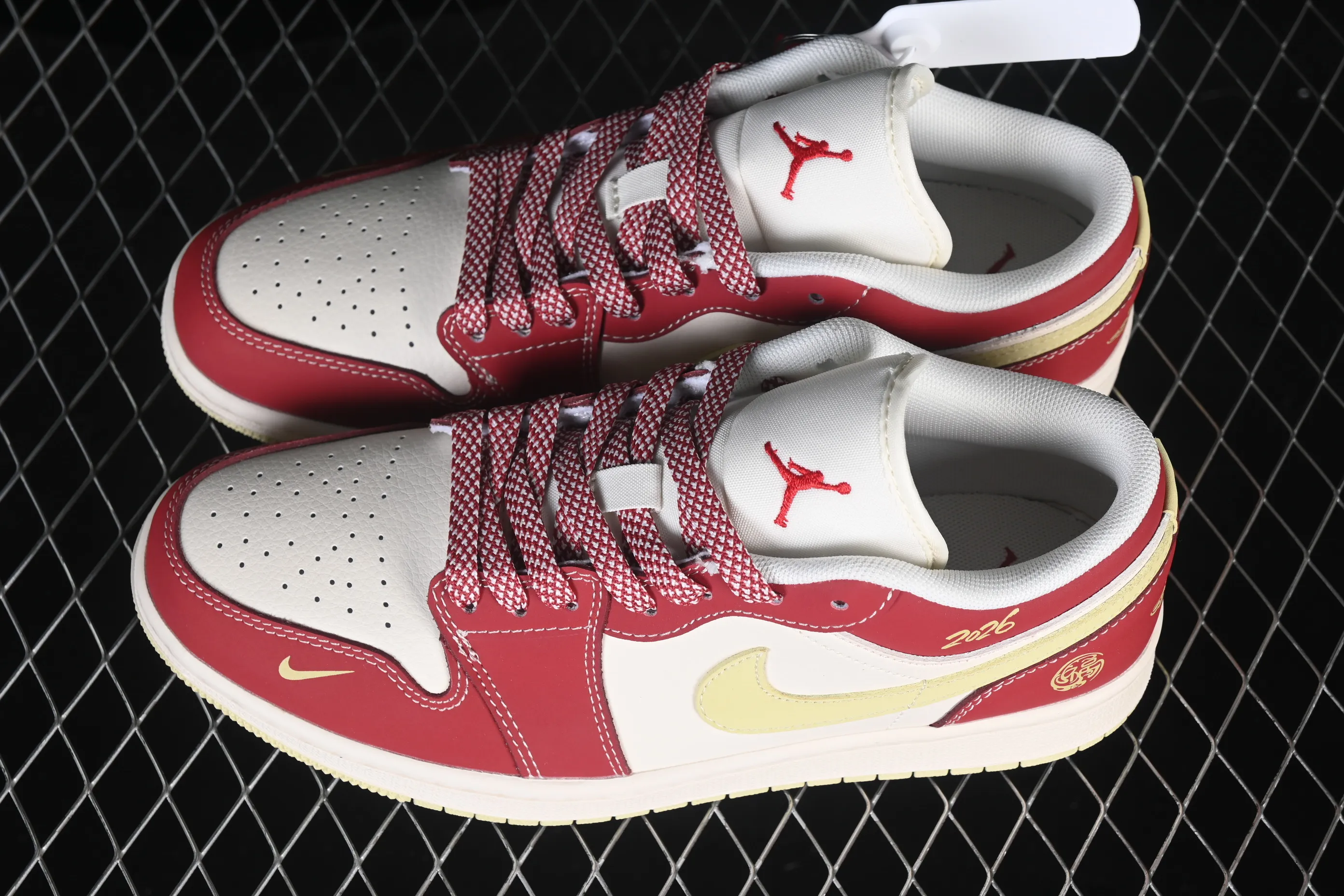 All categories Air Jordan Jordan series basketball shoes Air Jordan 1 Low High-end customized low-top sneakers Air Jordan 1 Low AJ1 Joe 1 burgundy and army green contrast high-end customized low-top retro basketball shoes MZ9588-849